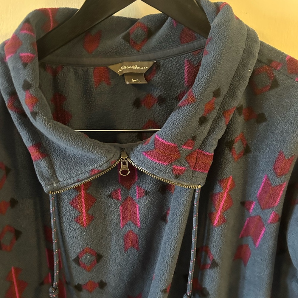 Eddie Bauer Navy and Burgundy Patterned Fleece
